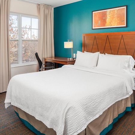 Residence Inn By Marriott Wichita East At Plazzio Eksteriør billede
