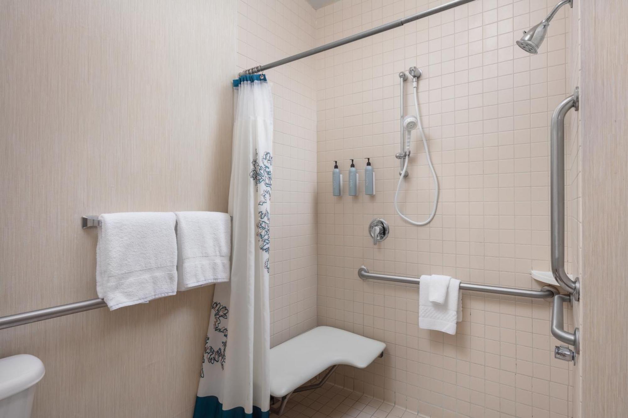 Residence Inn By Marriott Wichita East At Plazzio Eksteriør billede
