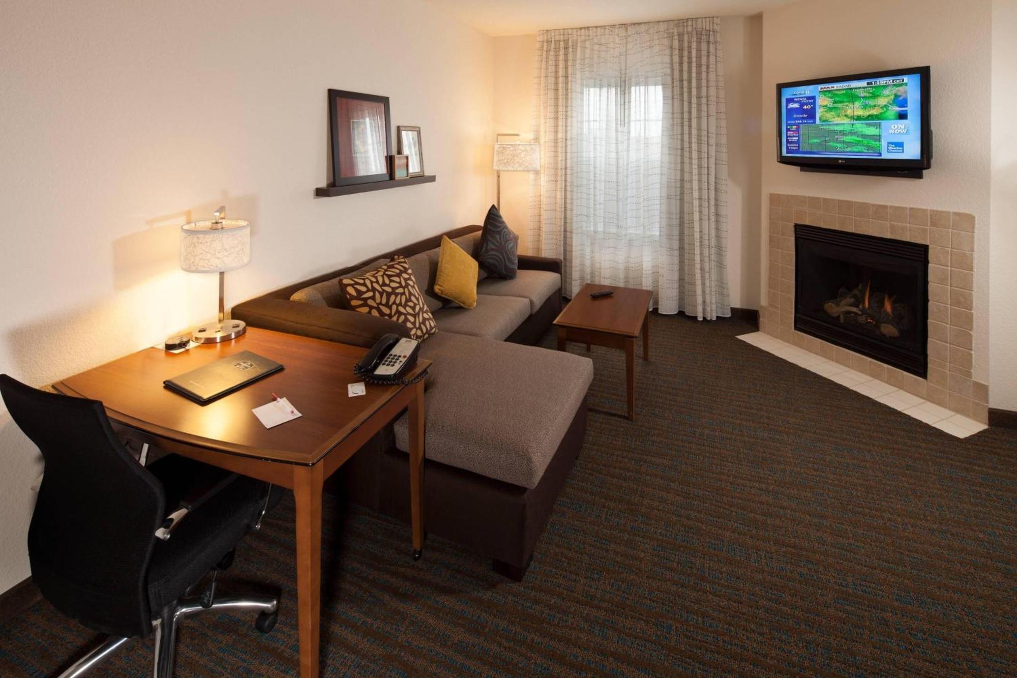 Residence Inn By Marriott Wichita East At Plazzio Eksteriør billede