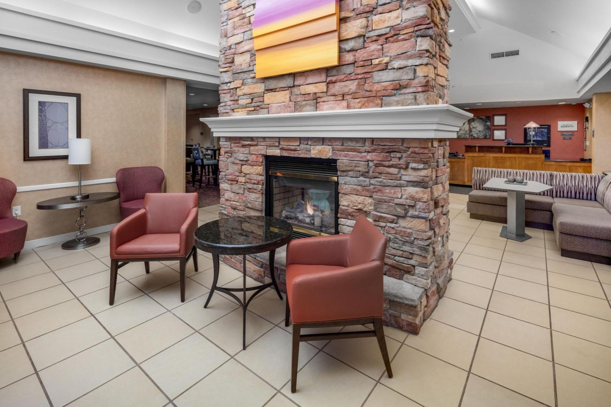 Residence Inn By Marriott Wichita East At Plazzio Eksteriør billede